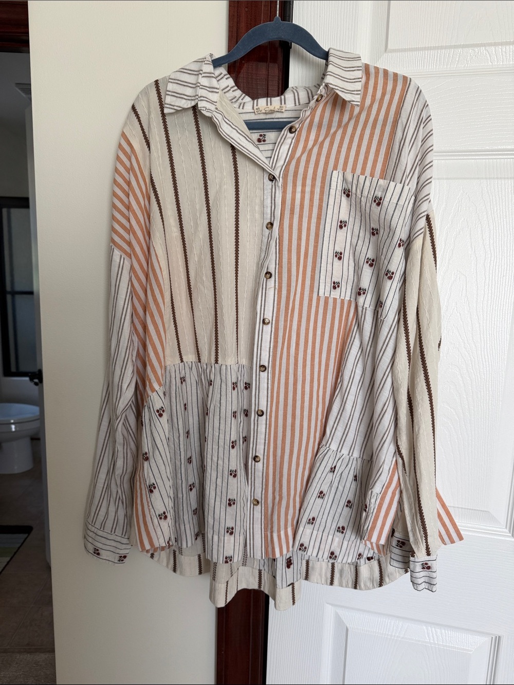 Casual Patchwork Button-Down Shirt - Cream & Tan